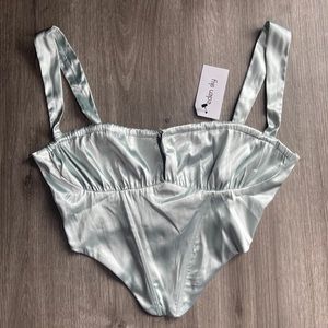 V-wire corset